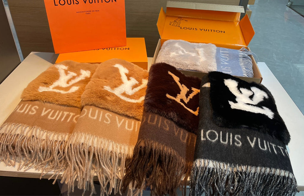 LOUIS VUITTON COLD REYKJAVIK SCARF 190 CM IN CHOCOLATE BROWN CASHMERE 394493