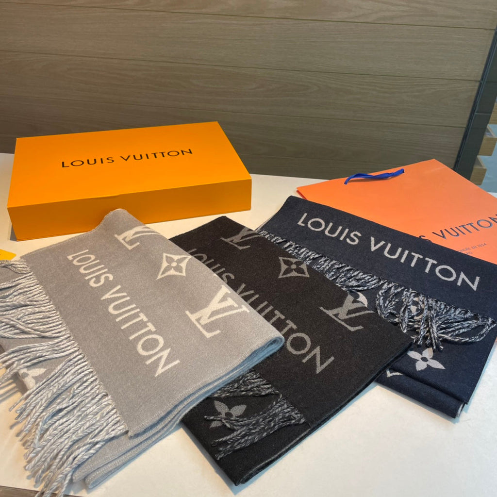 LOUIS VUITTON ALL ABOUT MONOGRAM SCARF 185 CM IN AEGEAN BLUE WOOL 394499