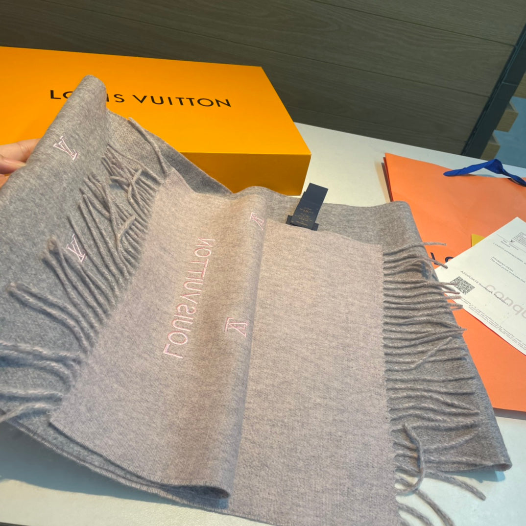 LOUIS VUITTON SCARF 190 CM IN HARBOR GRAY CASHMERE WITH PINK LOGO 396327