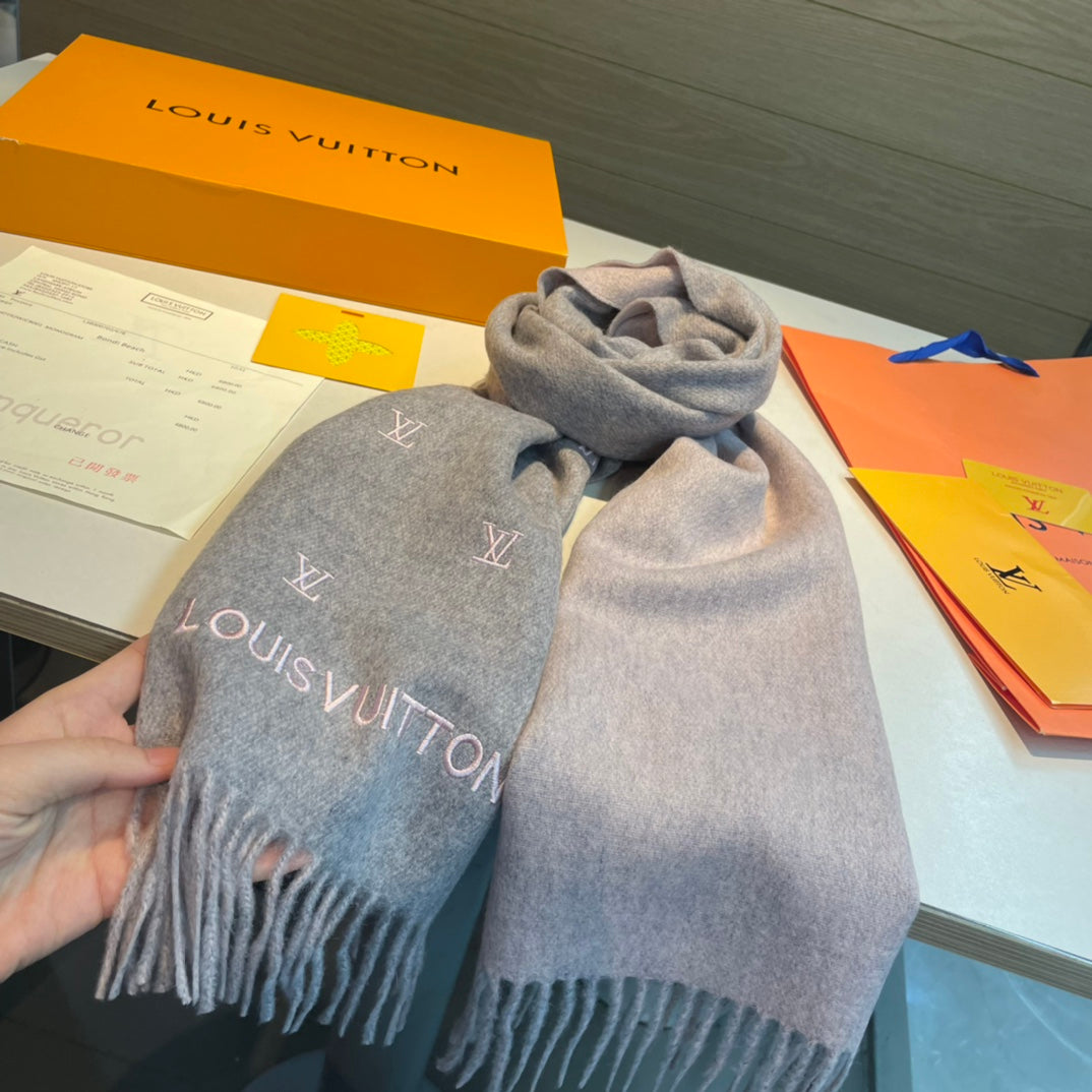 LOUIS VUITTON SCARF 190 CM IN HARBOR GRAY CASHMERE WITH PINK LOGO 396327