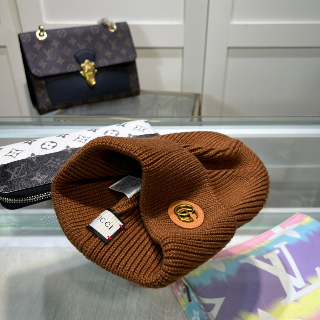 GUCCI BEANIE HAT IN SYRUP BROWN WOOL 395841