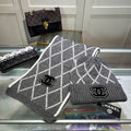CHANEL SET HAT AND SCARF IN SMOKE GRAY MIX WHITE WOOL 422596