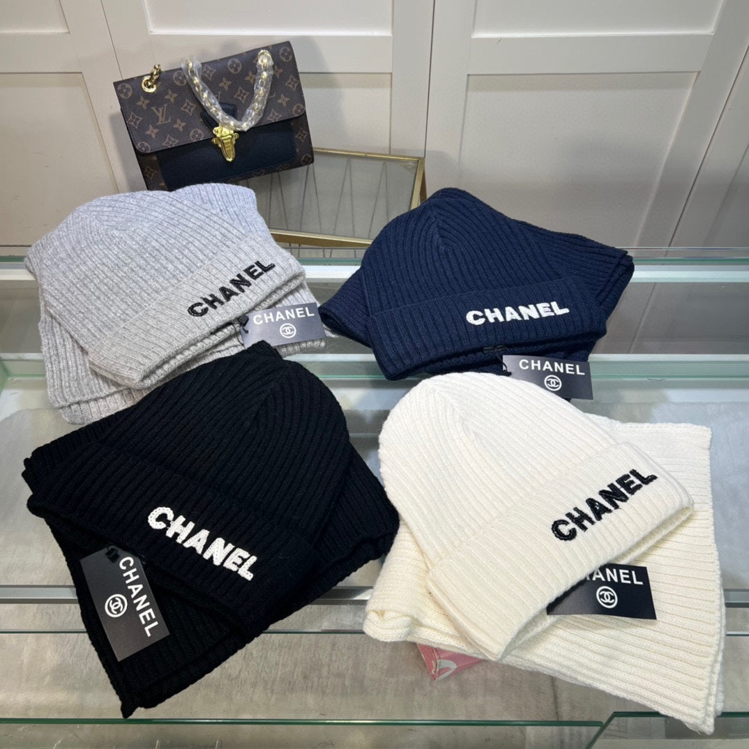 CHANEL SET HAT AND SCARF IN NAVY BLUE WOOL 422598