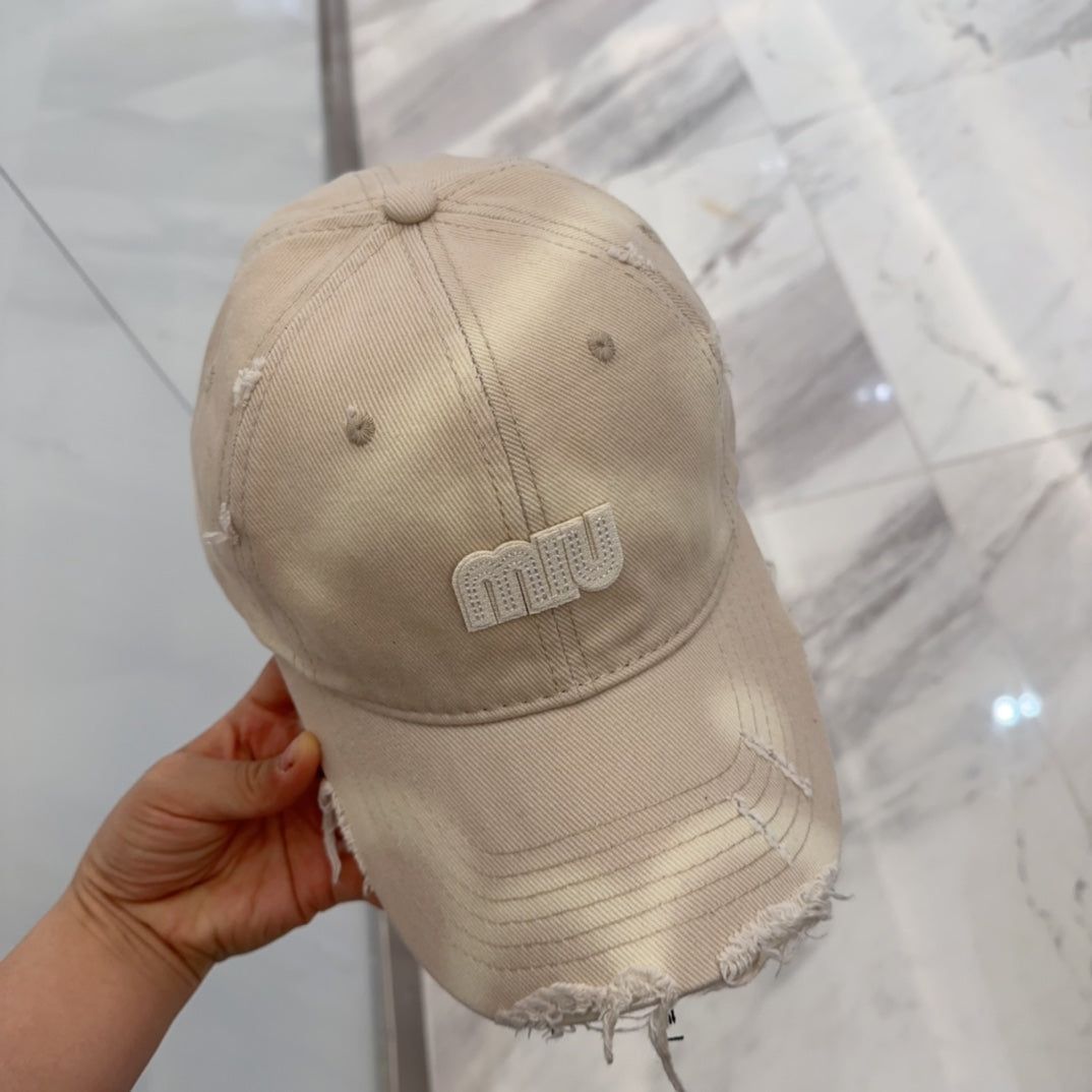 MM BASEBALL CAP IN LIGHT BEIGE DISTRESSED FABRIC STYLE 3