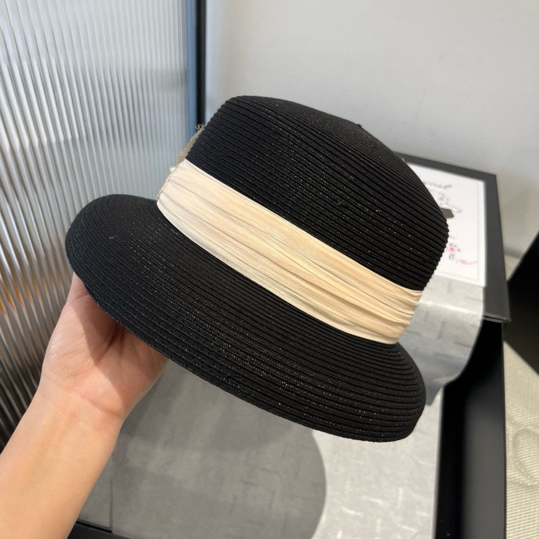 CELINE SMALL BRIM HAT MODEL 650349 IN BLACK WOVEN STRAW