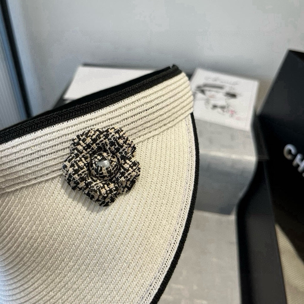 CHANEL SUN HAT MODEM WHITE WITH FLOWER 673933