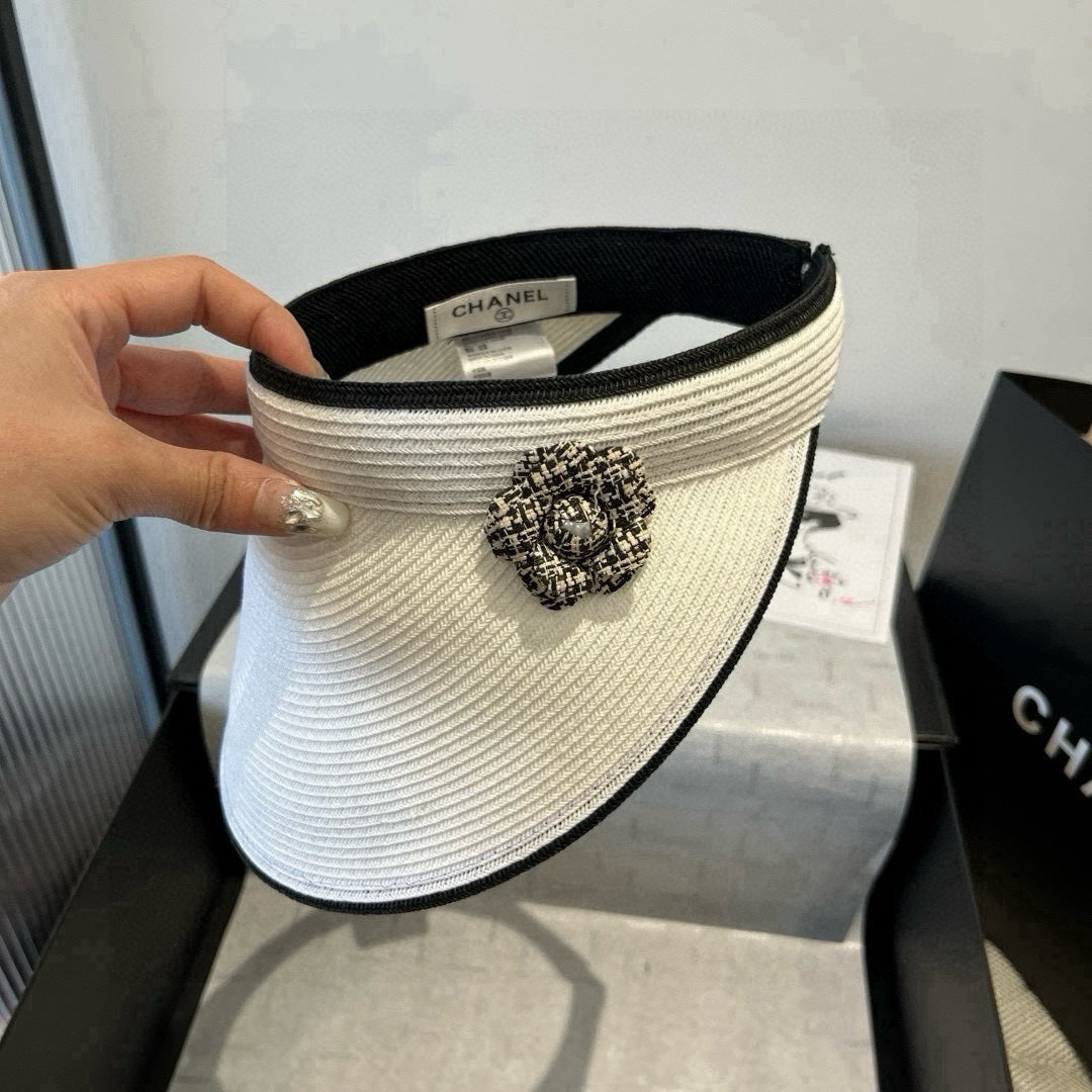 CHANEL SUN HAT MODEM WHITE WITH FLOWER 673933