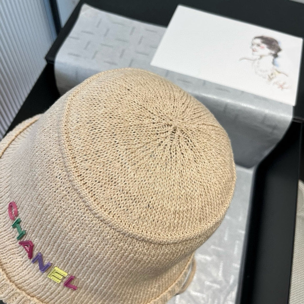 CHANEL WOVEN BUCKET HAT BEIGE 673999