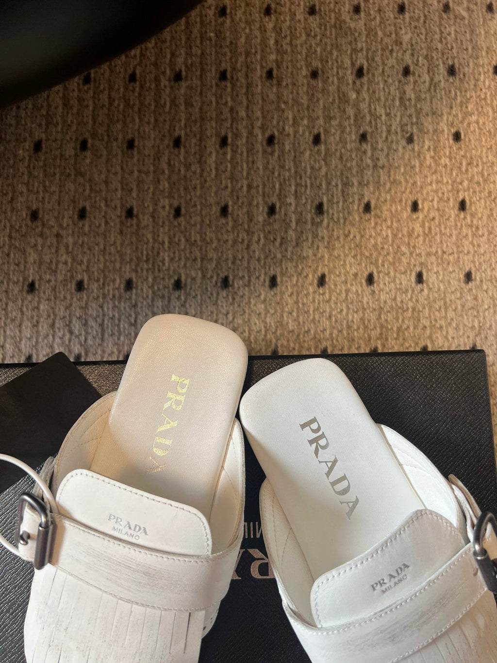 PRADA 25S SHUFFLE LEATHER THONG SANLS IN IVORY CALFSKIN