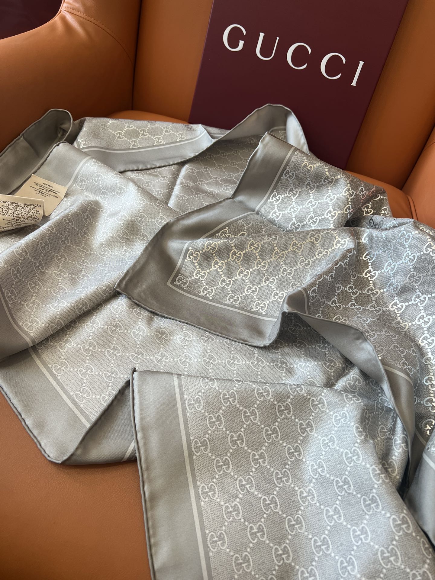 GUCCI 25S SCARF 90 IN SILK 697668