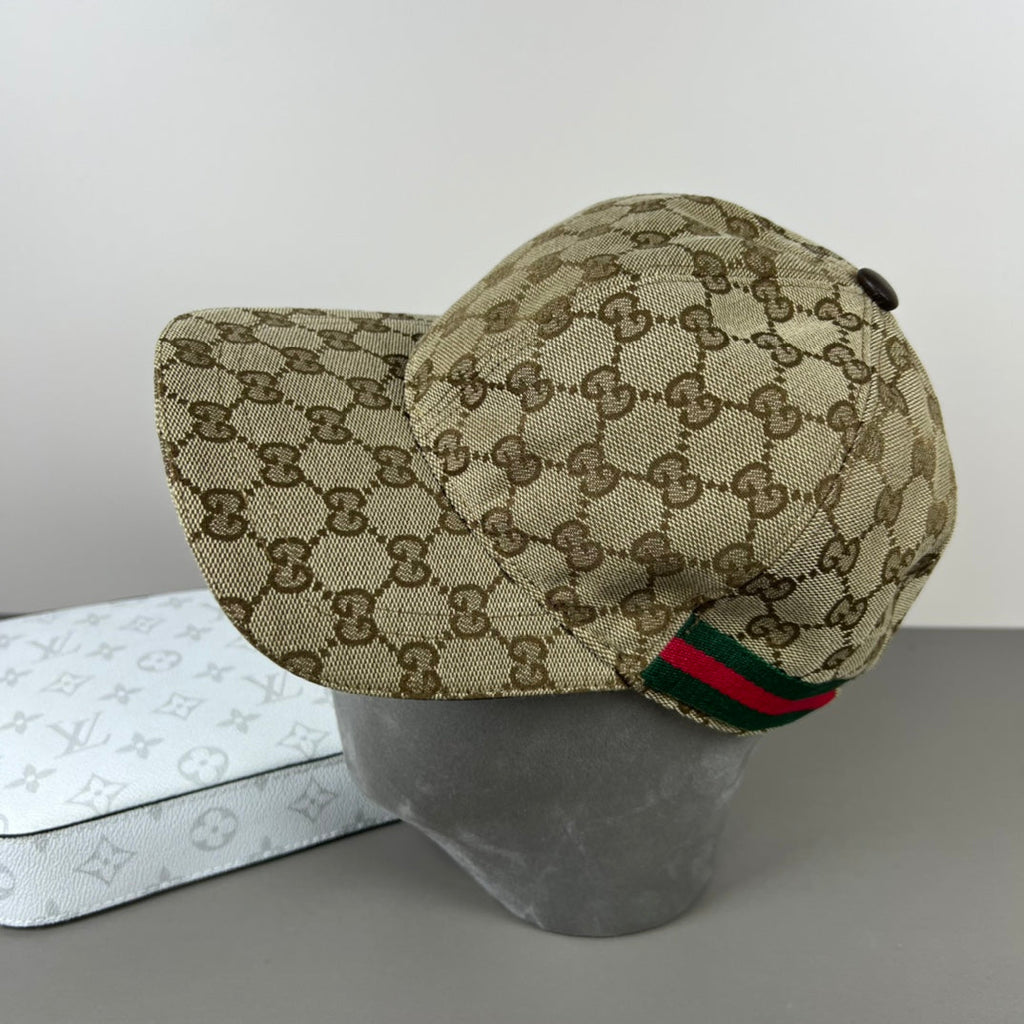 GUCCI BASEBALL CAP IN DARK BEIGE MONOGRAM CANVAS