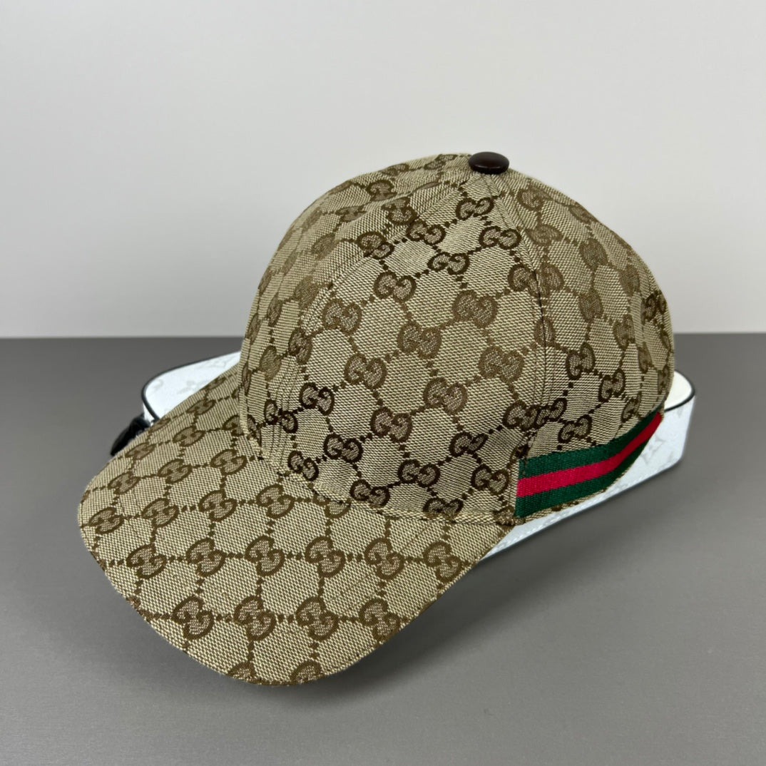 GUCCI BASEBALL CAP IN DARK BEIGE MONOGRAM CANVAS
