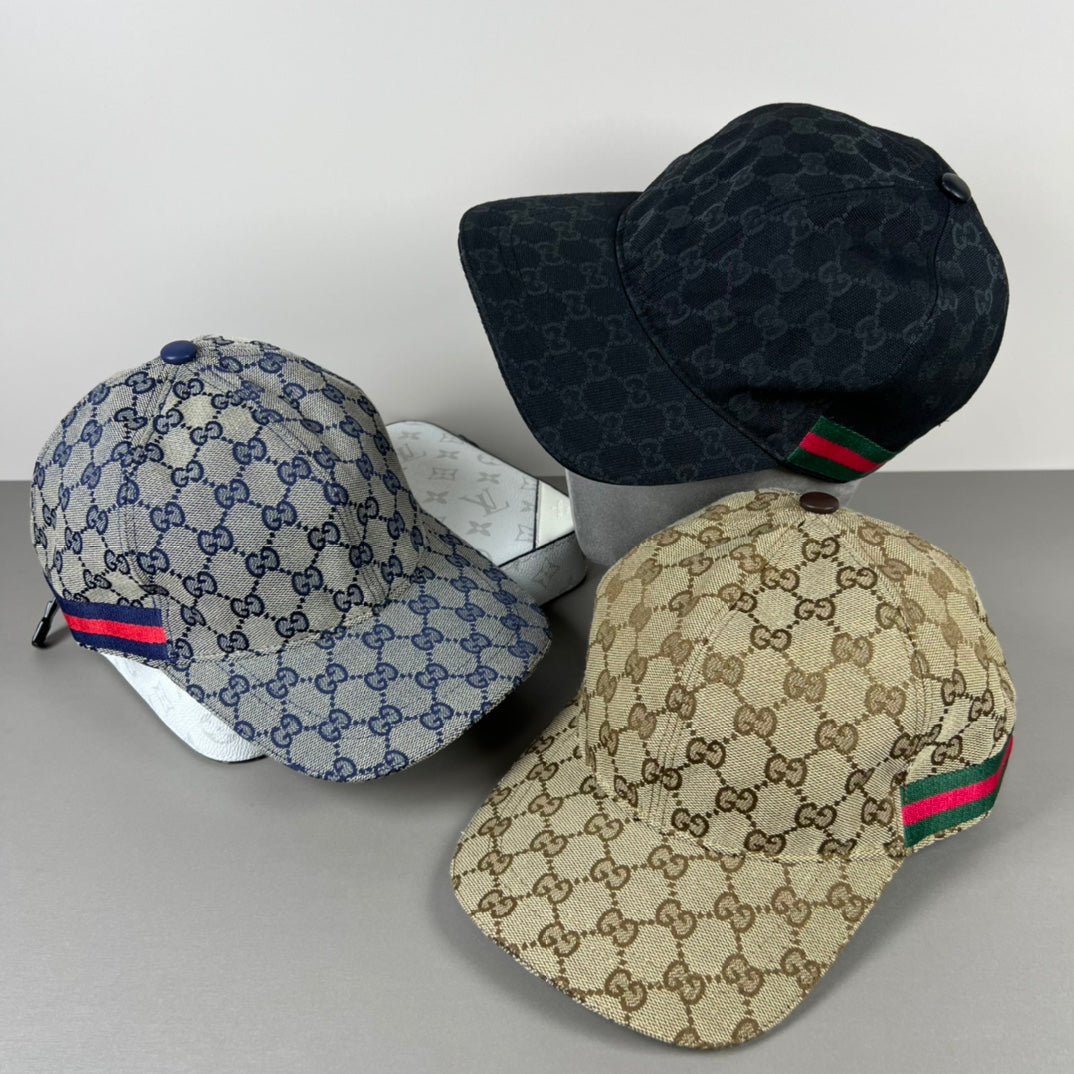 GUCCI BASEBALL CAP IN BLACK MONOGRAM CANVAS