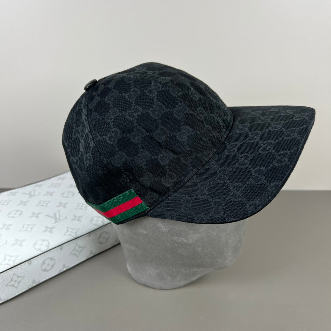 GUCCI BASEBALL CAP IN BLACK MONOGRAM CANVAS
