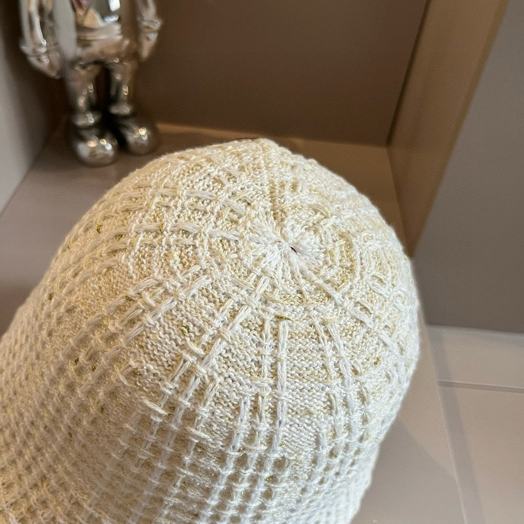 CHANEL KNITTED HANDCRAFTED HAT MODEM 179576