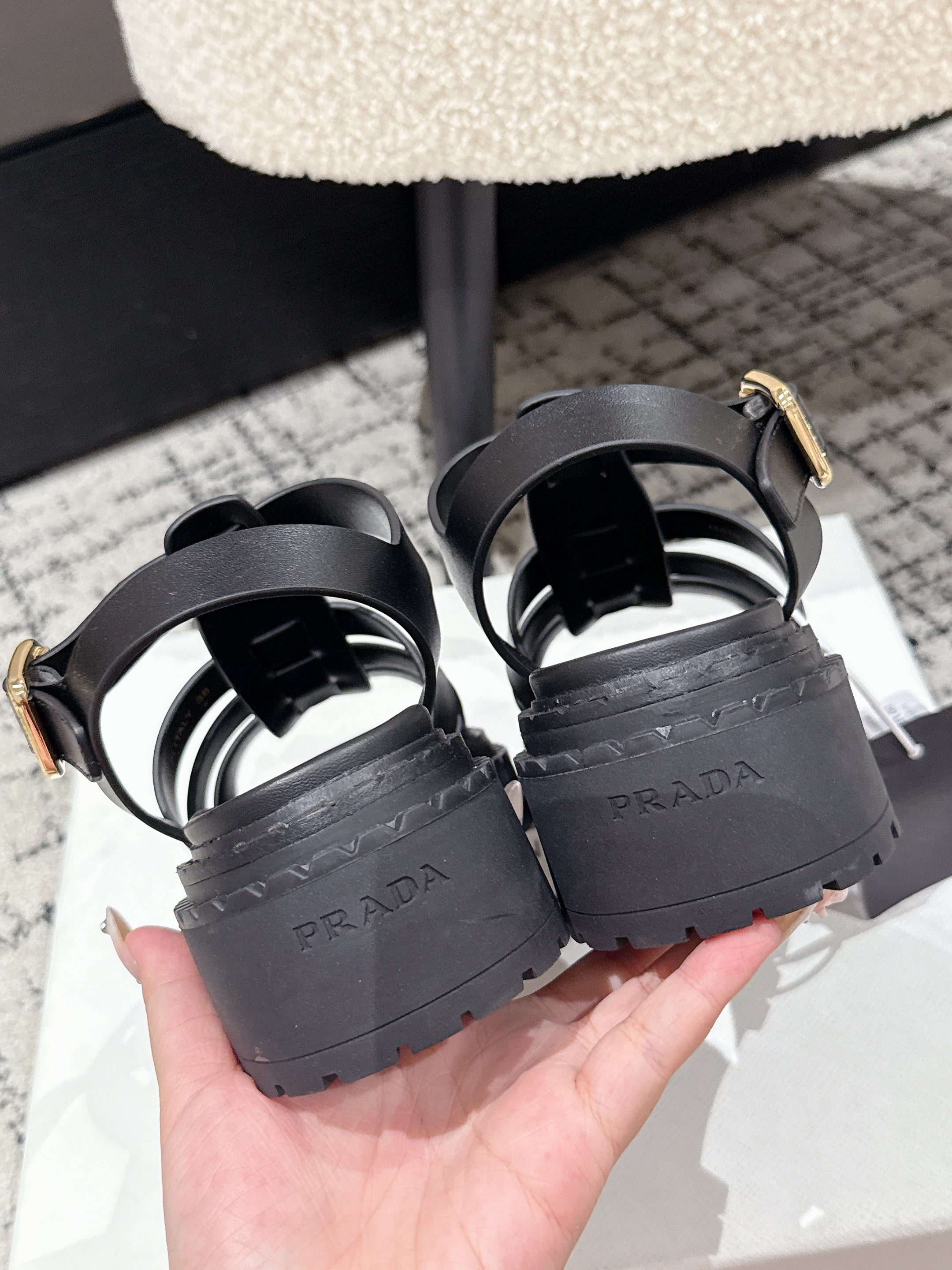 PRADA 25S FISHERMAN OPEN TOE SANLS IN BLACK CALFSKIN