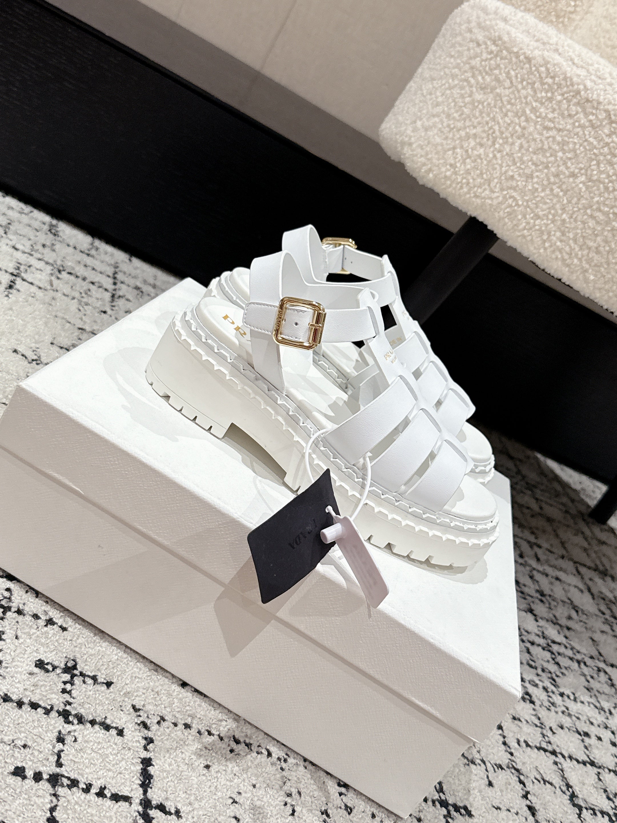 PRADA 25S FISHERMAN OPEN TOE SANLS IN WHITE CALFSKIN