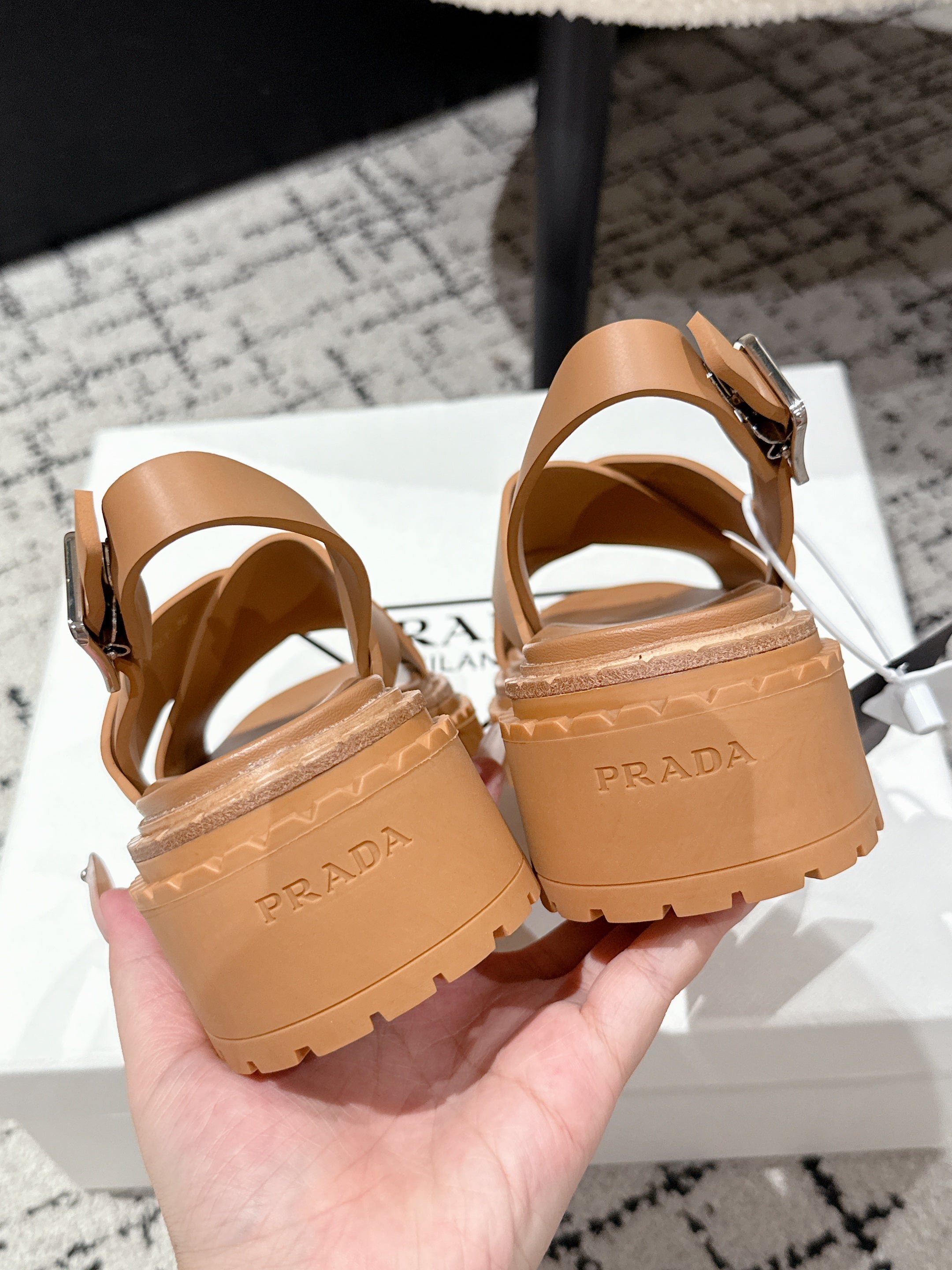 PRADA 25S CRISSCROSS SANLS IN BURNT ORANGE CALFSKIN LOGO