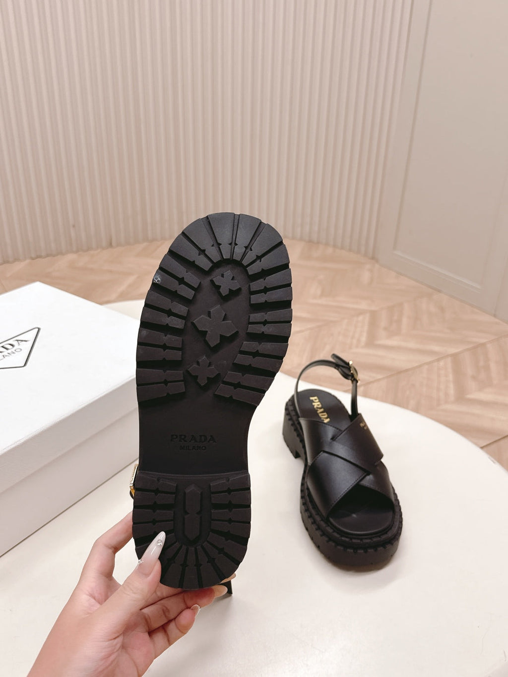 PRADA 25S CRISSCROSS SANLS IN BLACK CALFSKIN