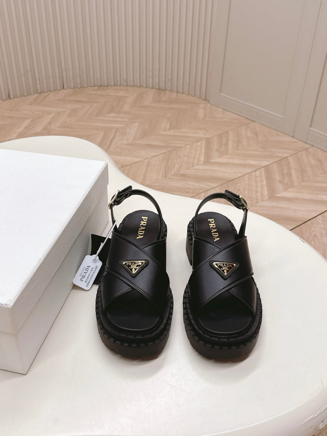 PRADA 25S SANLS IN BLACK CALFSKIN LOGO GOLD HARDWARE