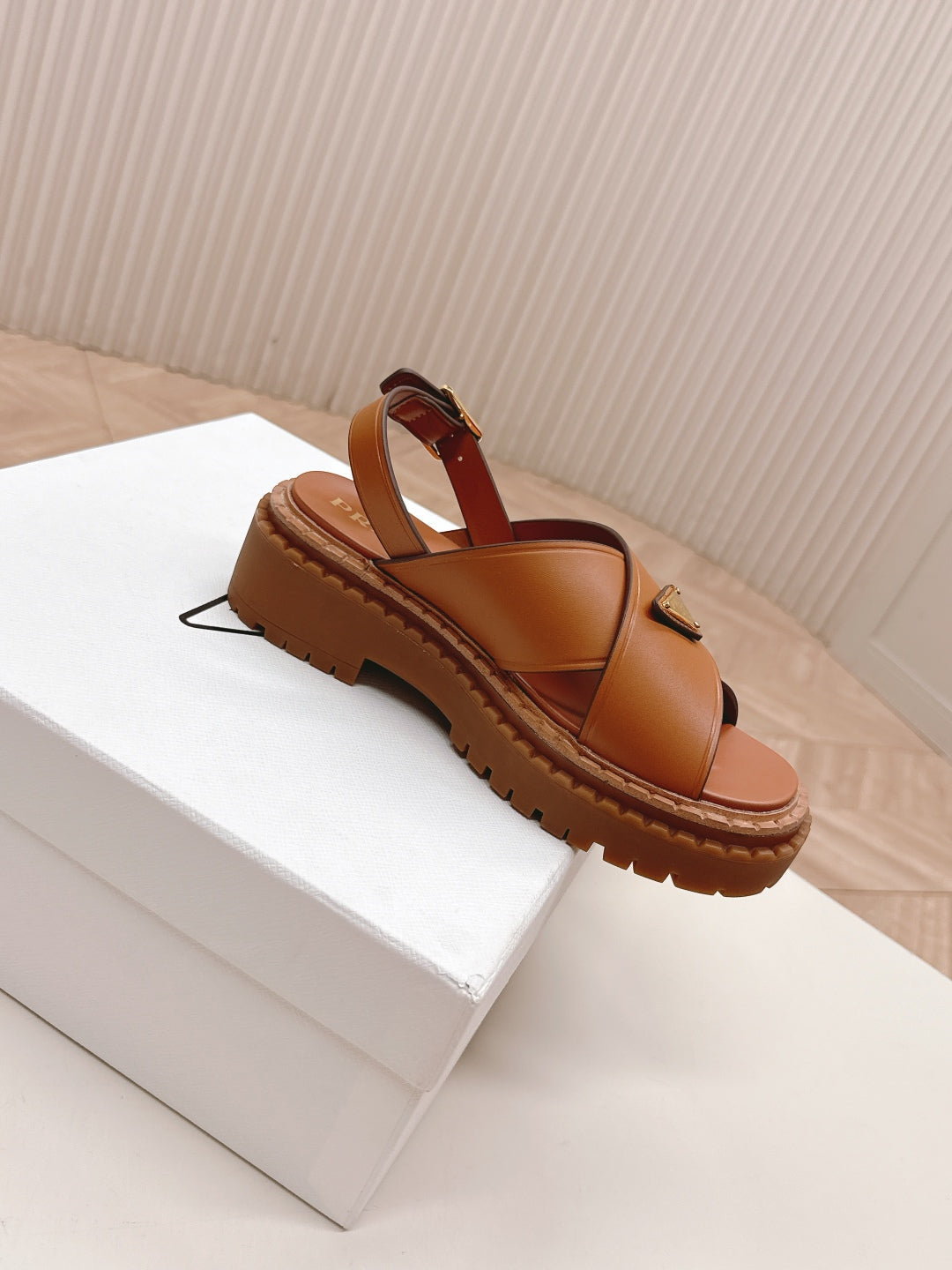 PRADA 25S SANLS IN LIGHT TAN CALFSKIN LOGO GOLD HARDWARE