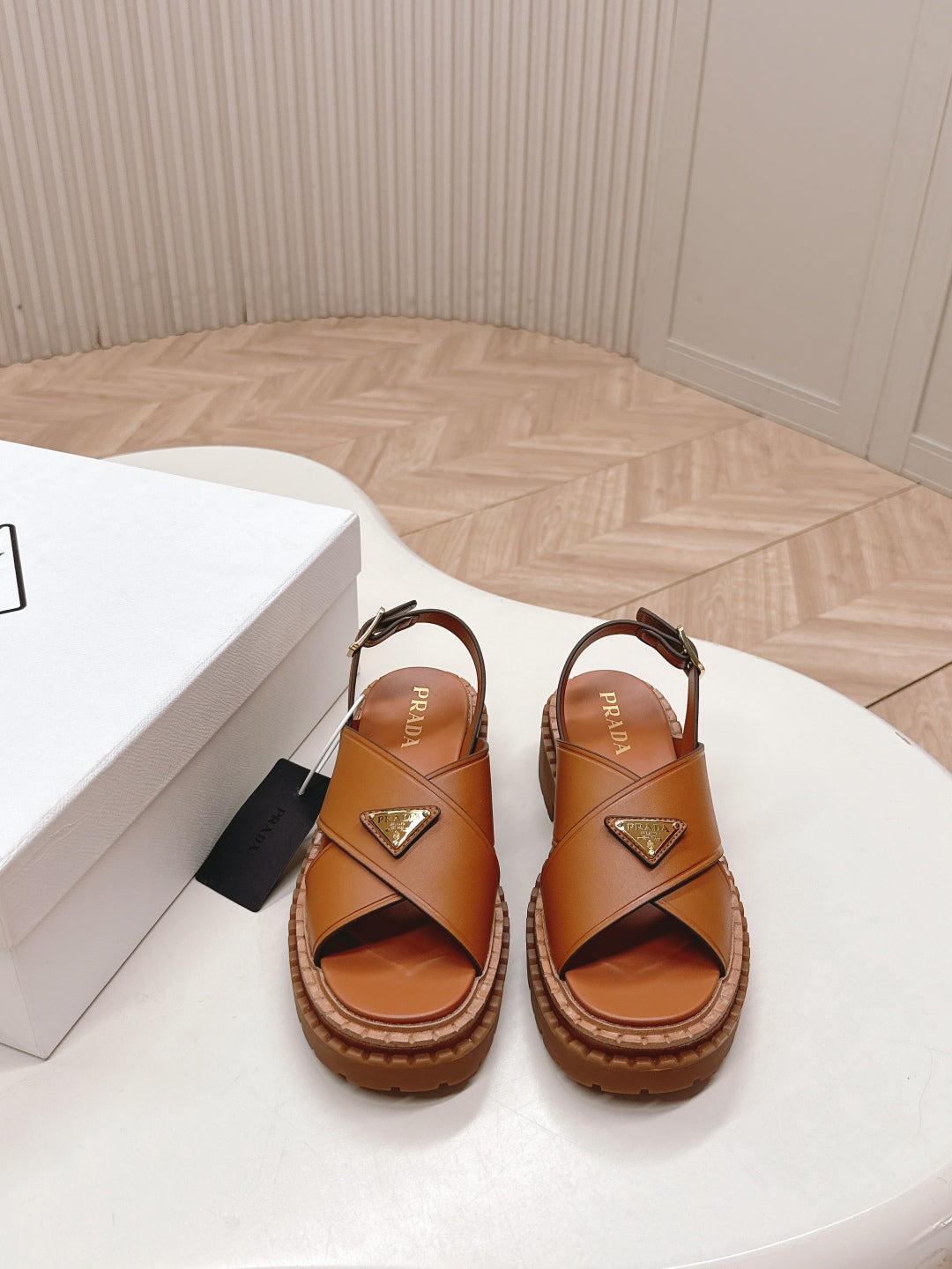PRADA 25S SANLS IN LIGHT TAN CALFSKIN LOGO GOLD HARDWARE