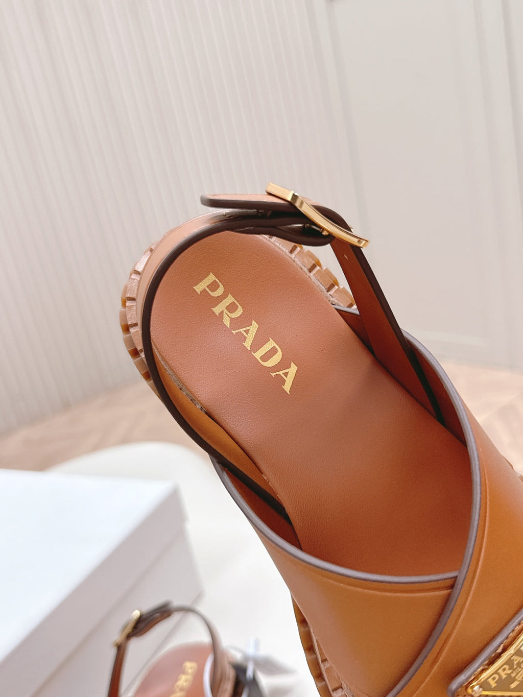 PRADA 25S SANLS IN LIGHT TAN CALFSKIN LOGO GOLD HARDWARE