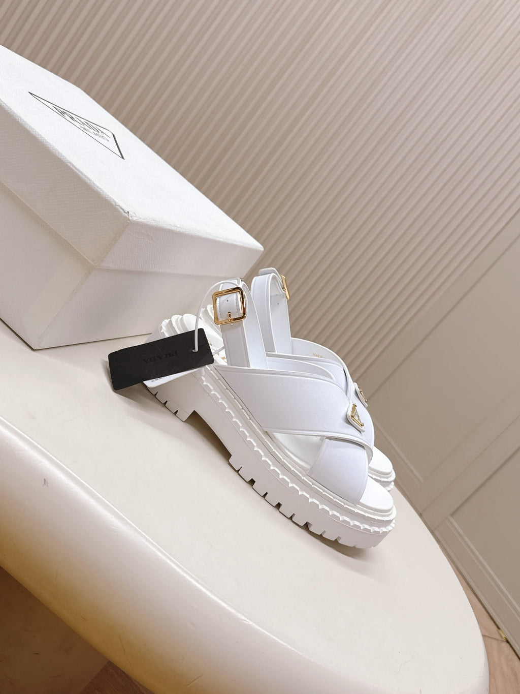 PRADA 25S SANLS IN WHITE CALFSKIN LOGO GOLD HARDWARE
