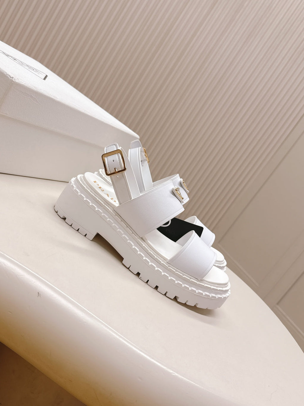 PRADA 25S SANLS IN WHITE CALFSKIN LOGO