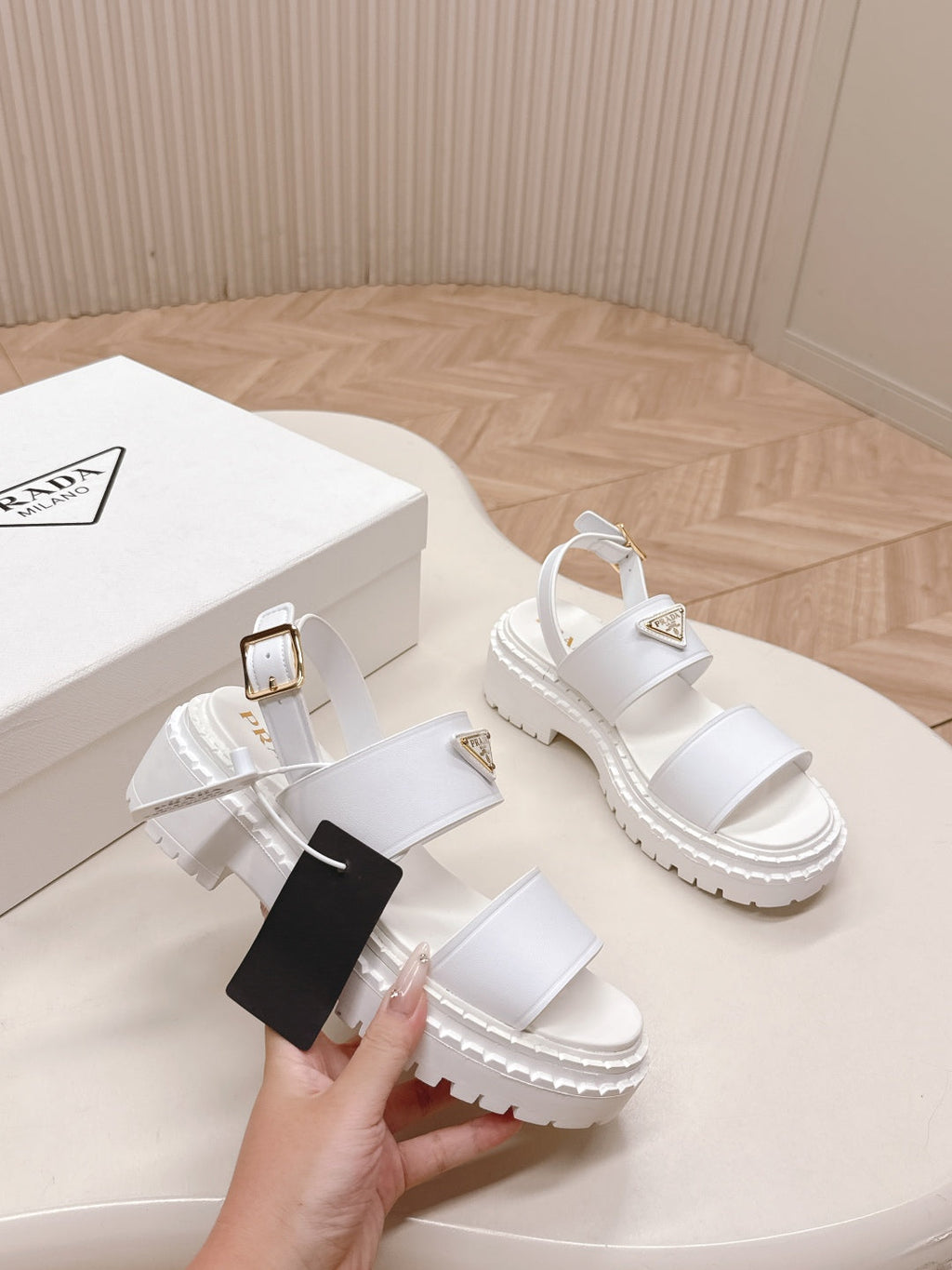PRADA 25S SANLS IN WHITE CALFSKIN LOGO