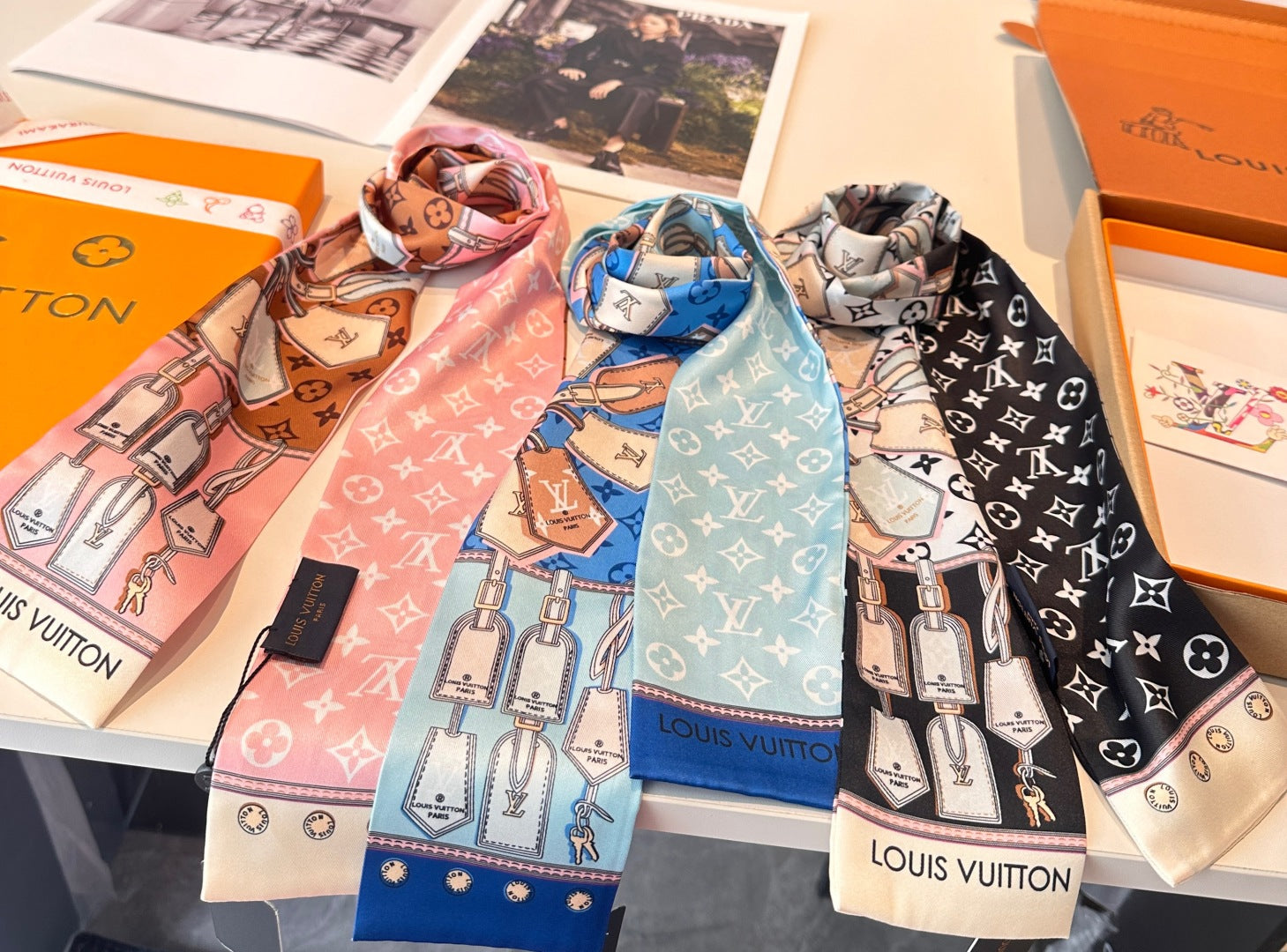 LOUIS VUITTON LV TWILLY 120 CM IN SILK 714394