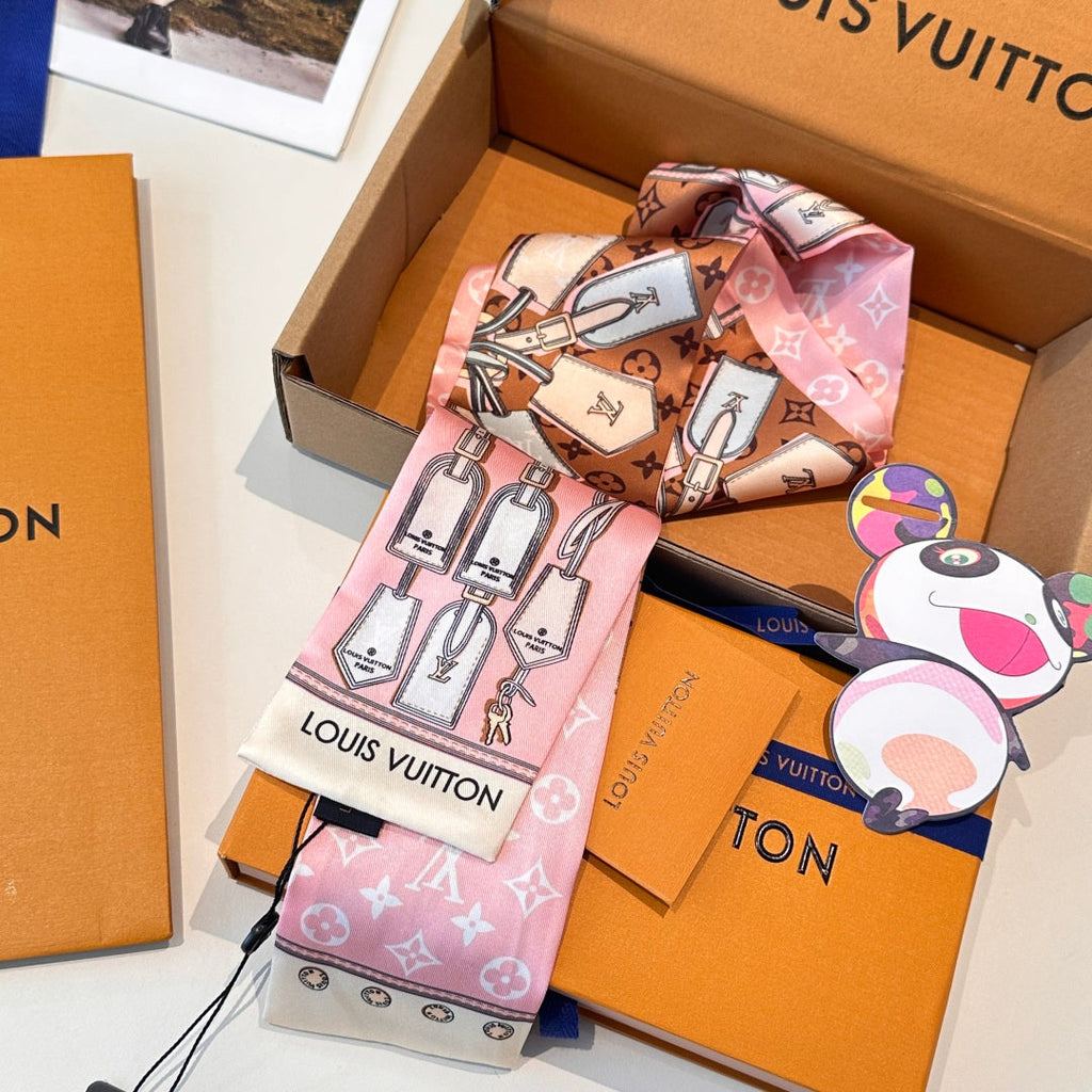 LOUIS VUITTON LV TWILLY 120 CM IN SILK 714394