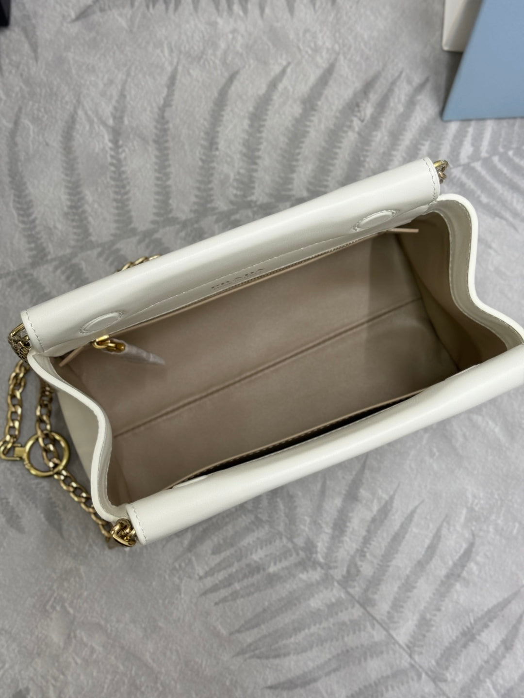 PRADA 25S ENCHAINE MINI BAG 22 IN WHITE CALFSKIN GOLD HARDWARE