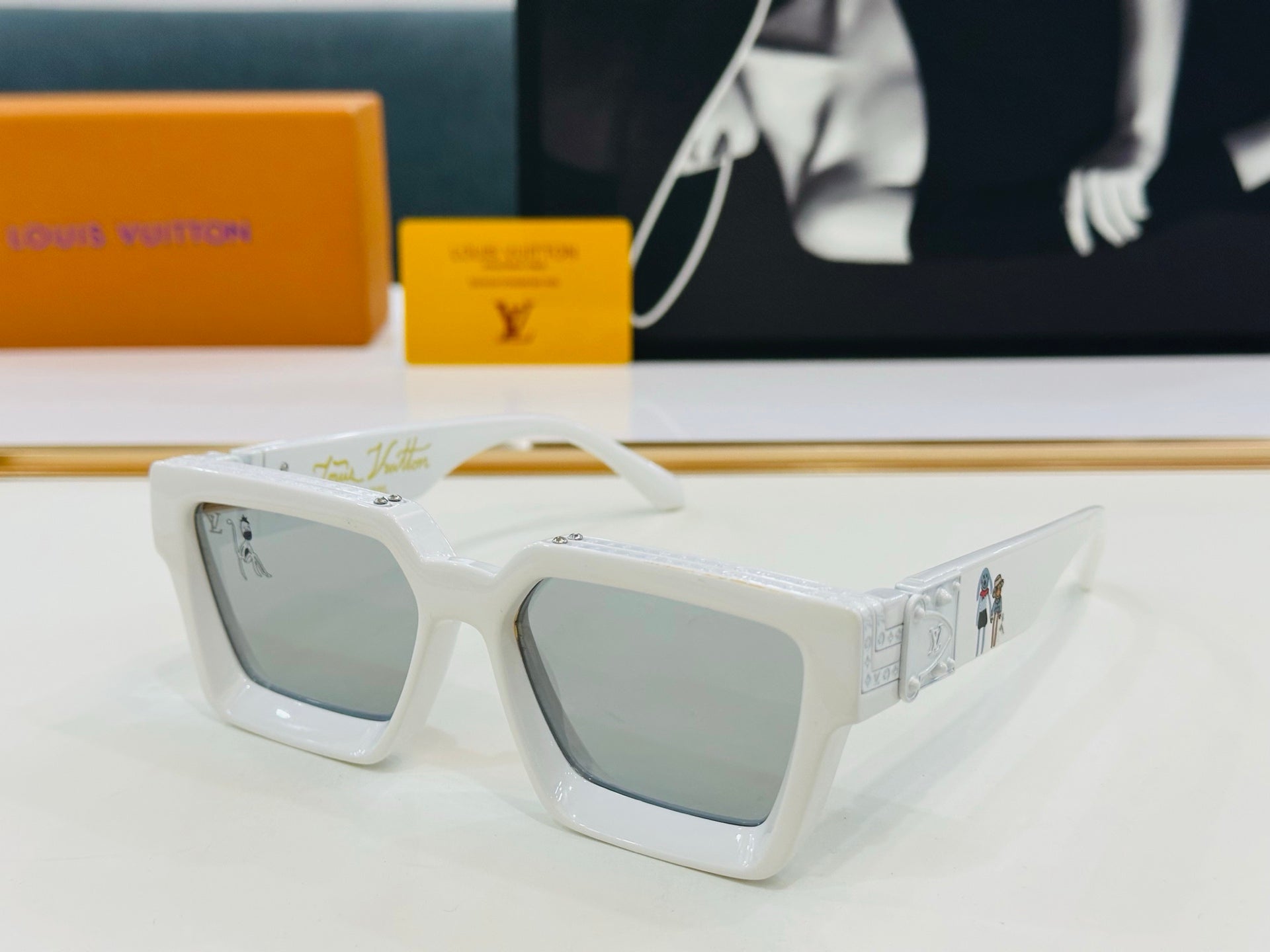 LOUIS VUITTON RECTANGLE SUNGLASSES 574799 IN ACETATE