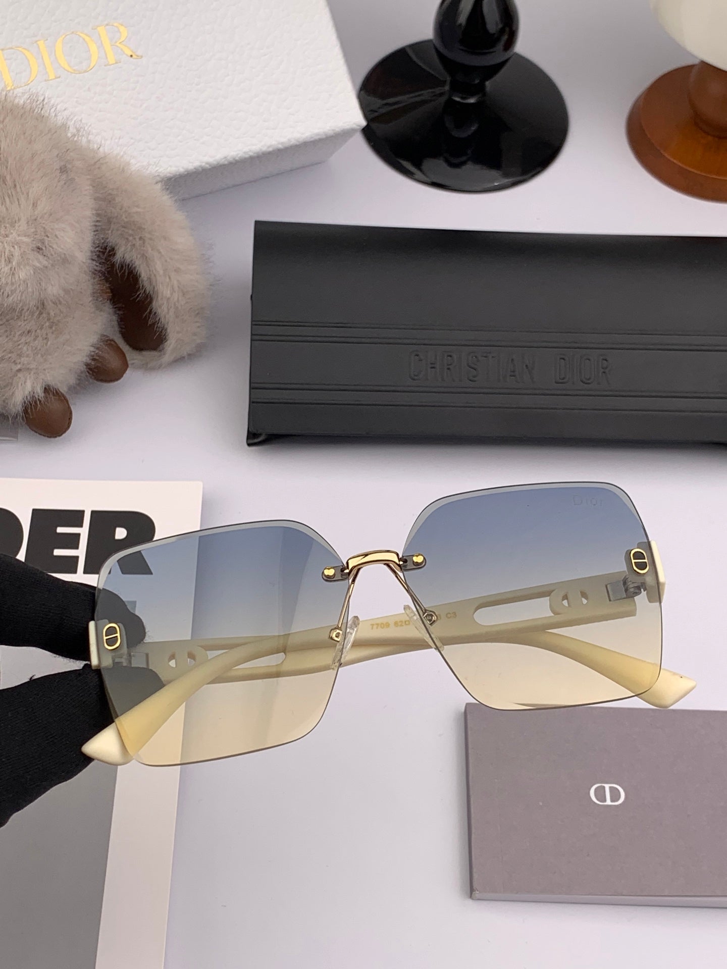 DIOR SIGNATURE SUNGLASS CD9770 IN ACETATE