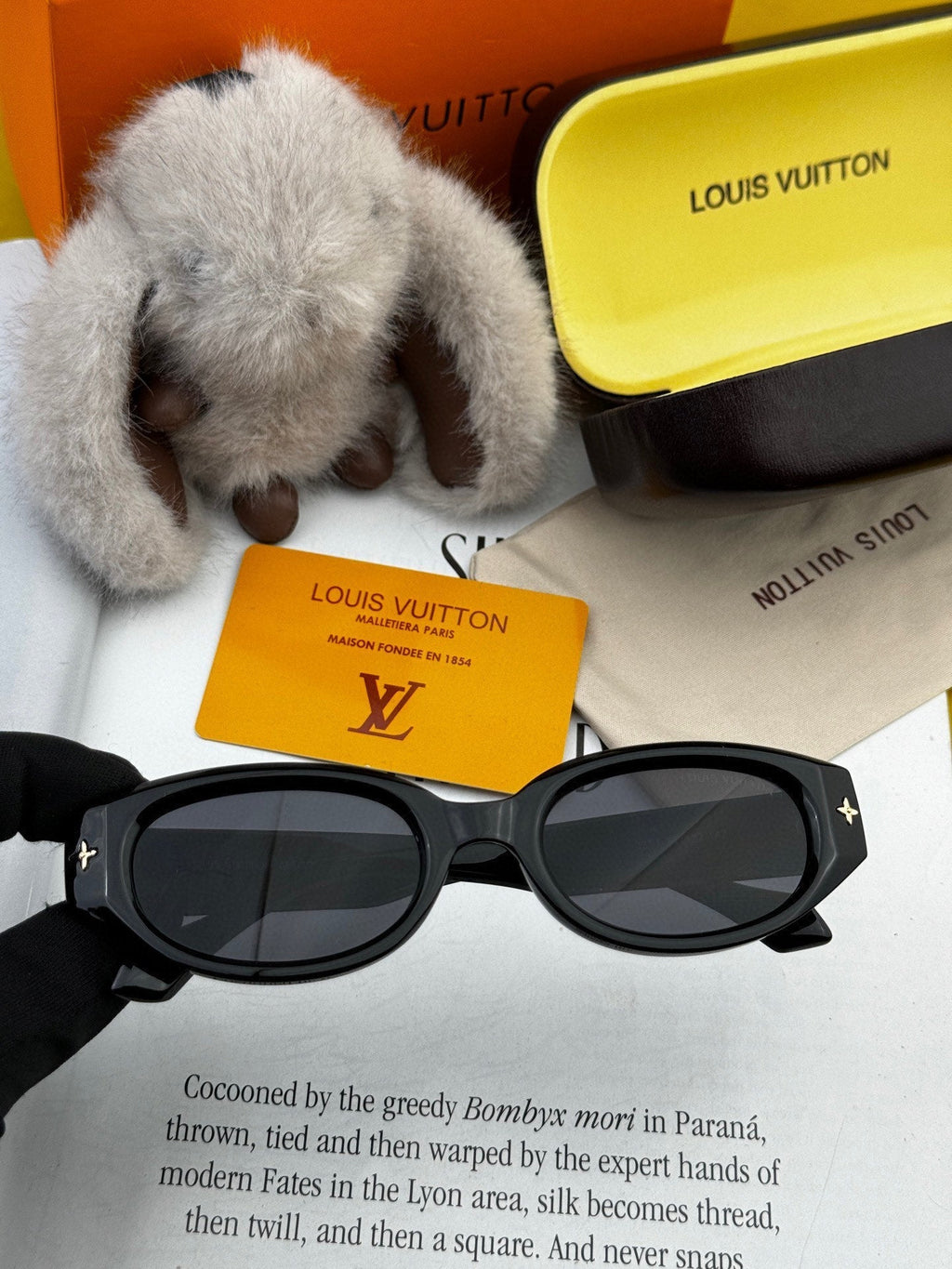 LOUIS VUITTON CAT EYE SUNGLASSES L1335 IN BLACK ACETATE