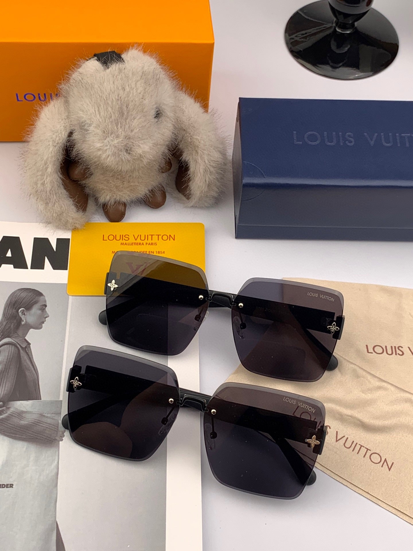 LOUIS VUITTON SQUARE SUNGLASSES L5970 IN BLACK ACETATE