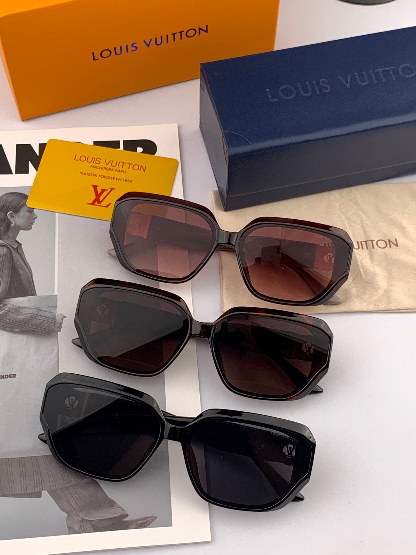 LOUIS VUITTON SQUARE SUNGLASSES L8551 IN ACETATE