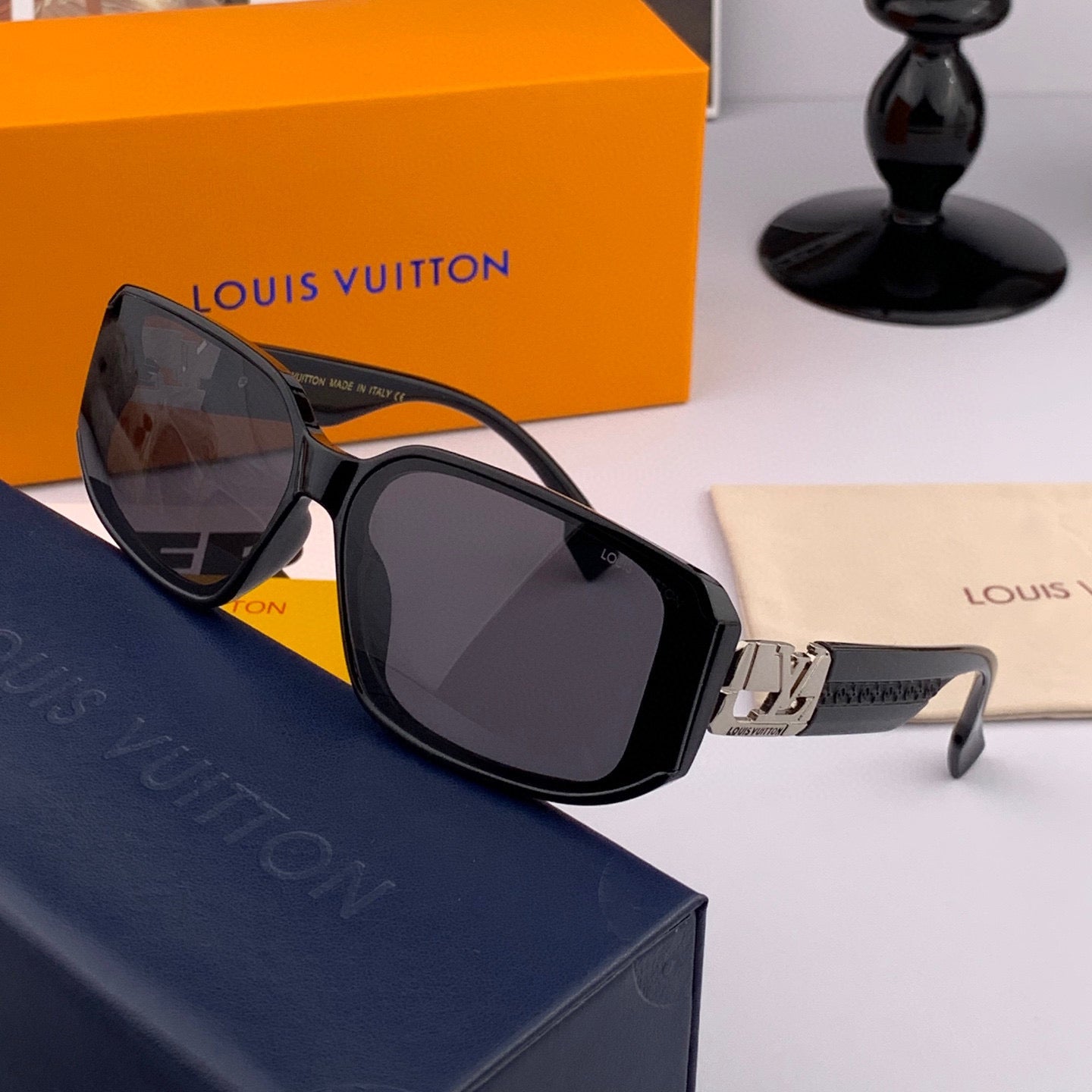LOUIS VUITTON SQUARE SUNGLASSES L5551 IN ACETATE