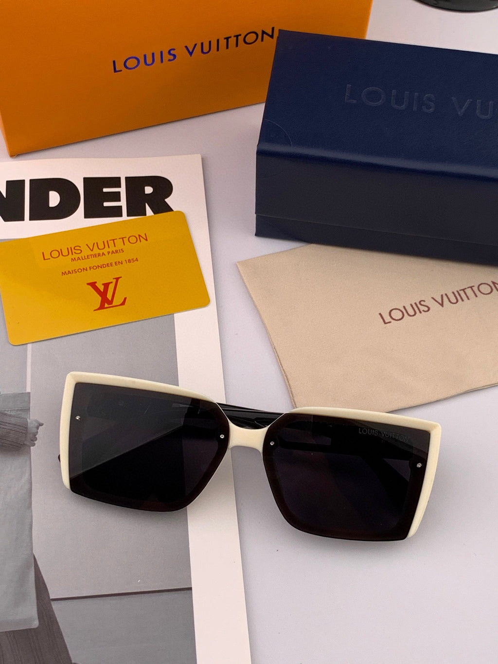LOUIS VUITTON SQUARE SUNGLASSES L4310 IN ACETATE