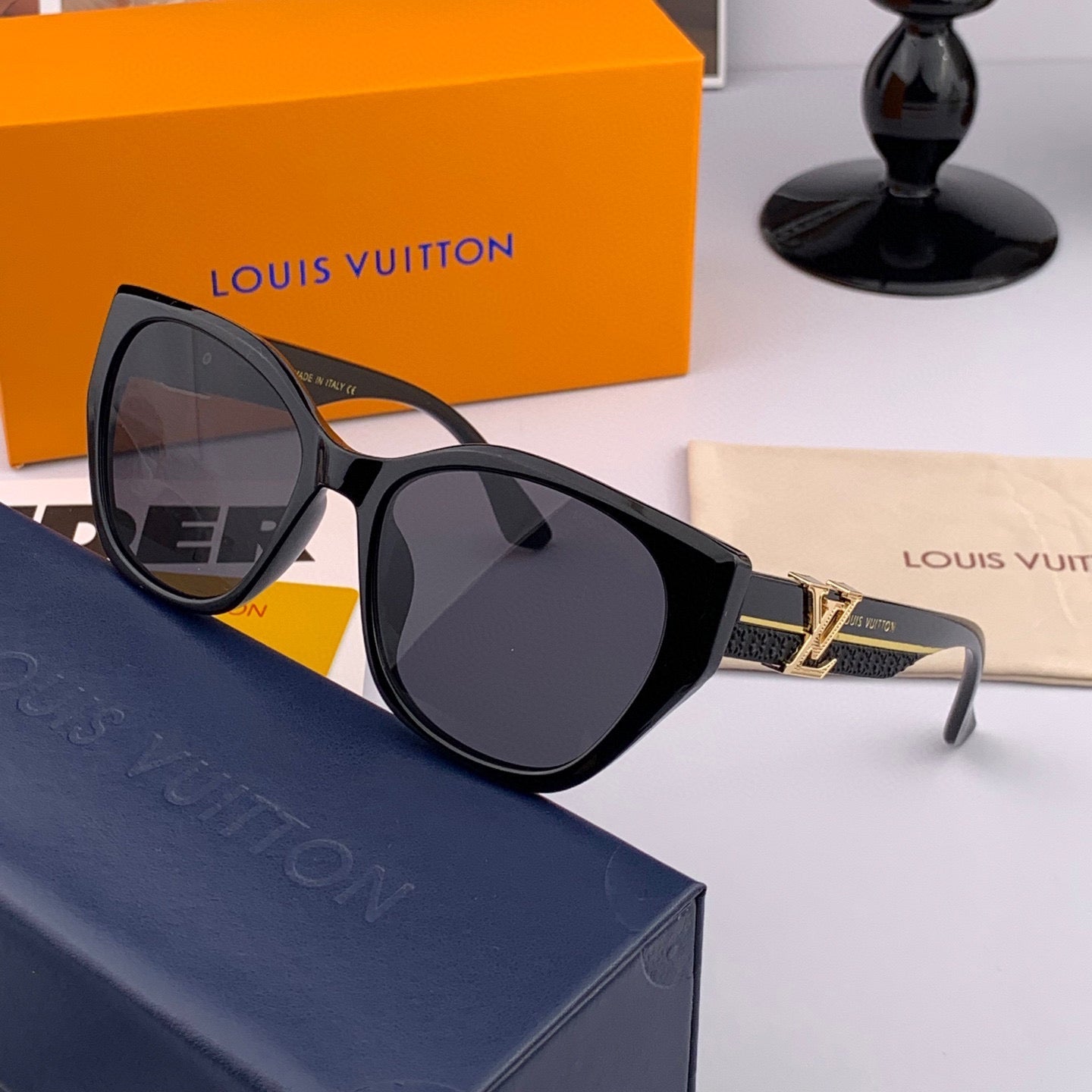 LOUIS VUITTON CAT EYE SUNGLASSES L4550 IN ACETATE