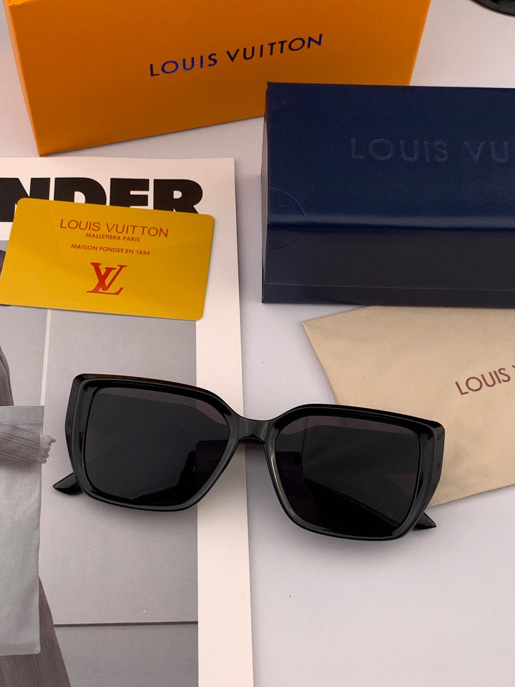 LOUIS VUITTON SQUARE SUNGLASSES L6221 IN ACETATE