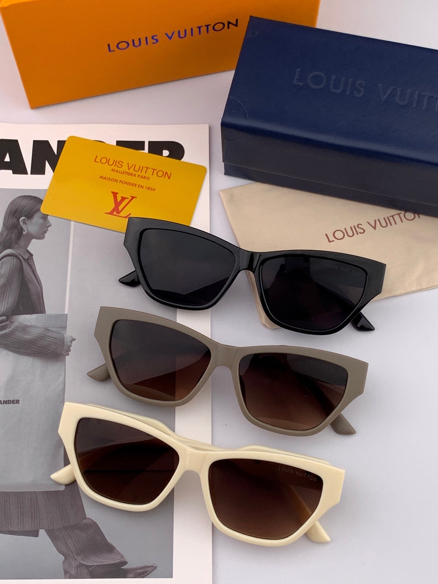 LOUIS VUITTON CAT EYE SUNGLASSES L6220 IN ACETATE