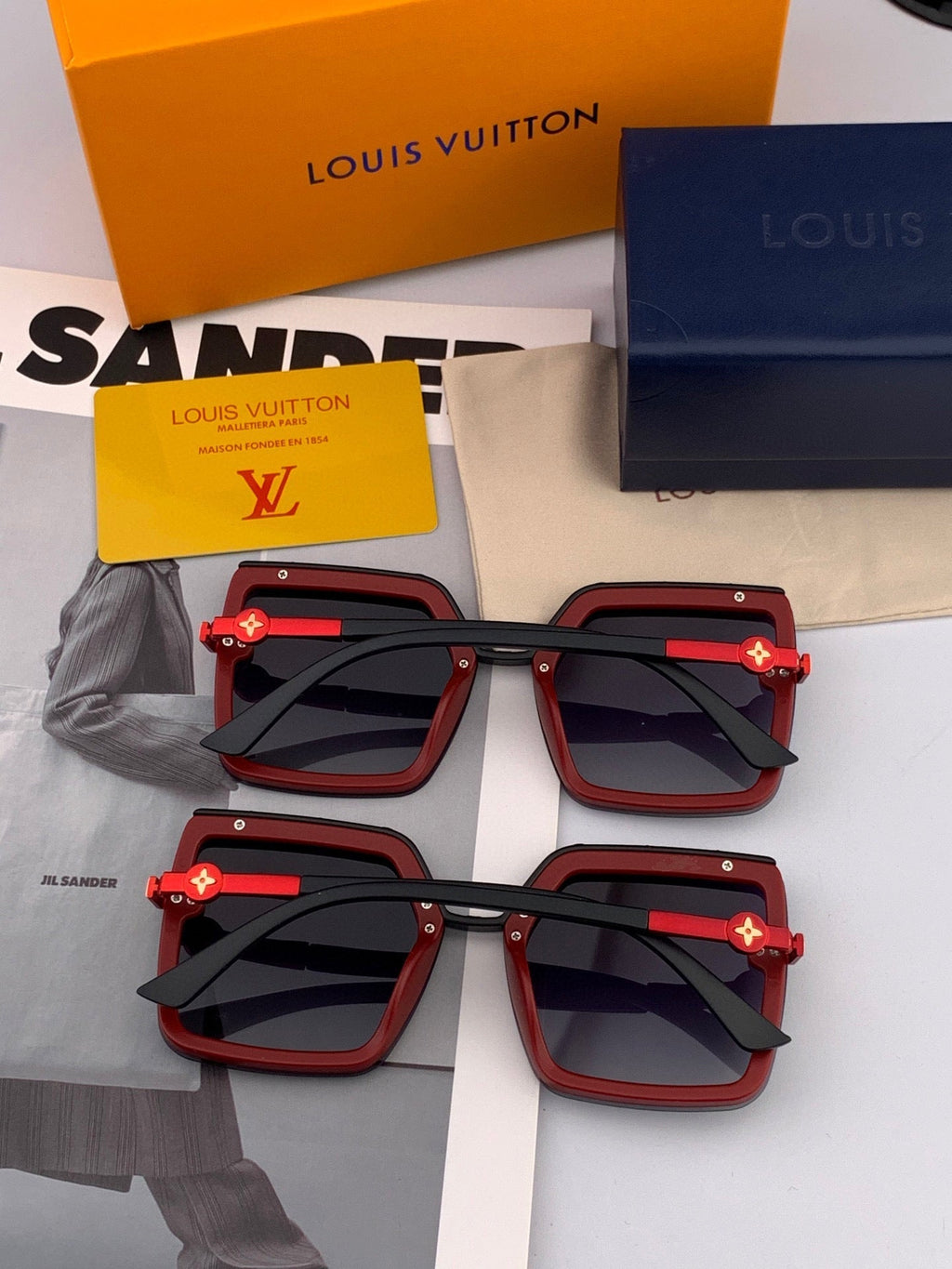 LOUIS VUITTON SQUARE SUNGLASSES L081 IN BLACK RED ACETATE