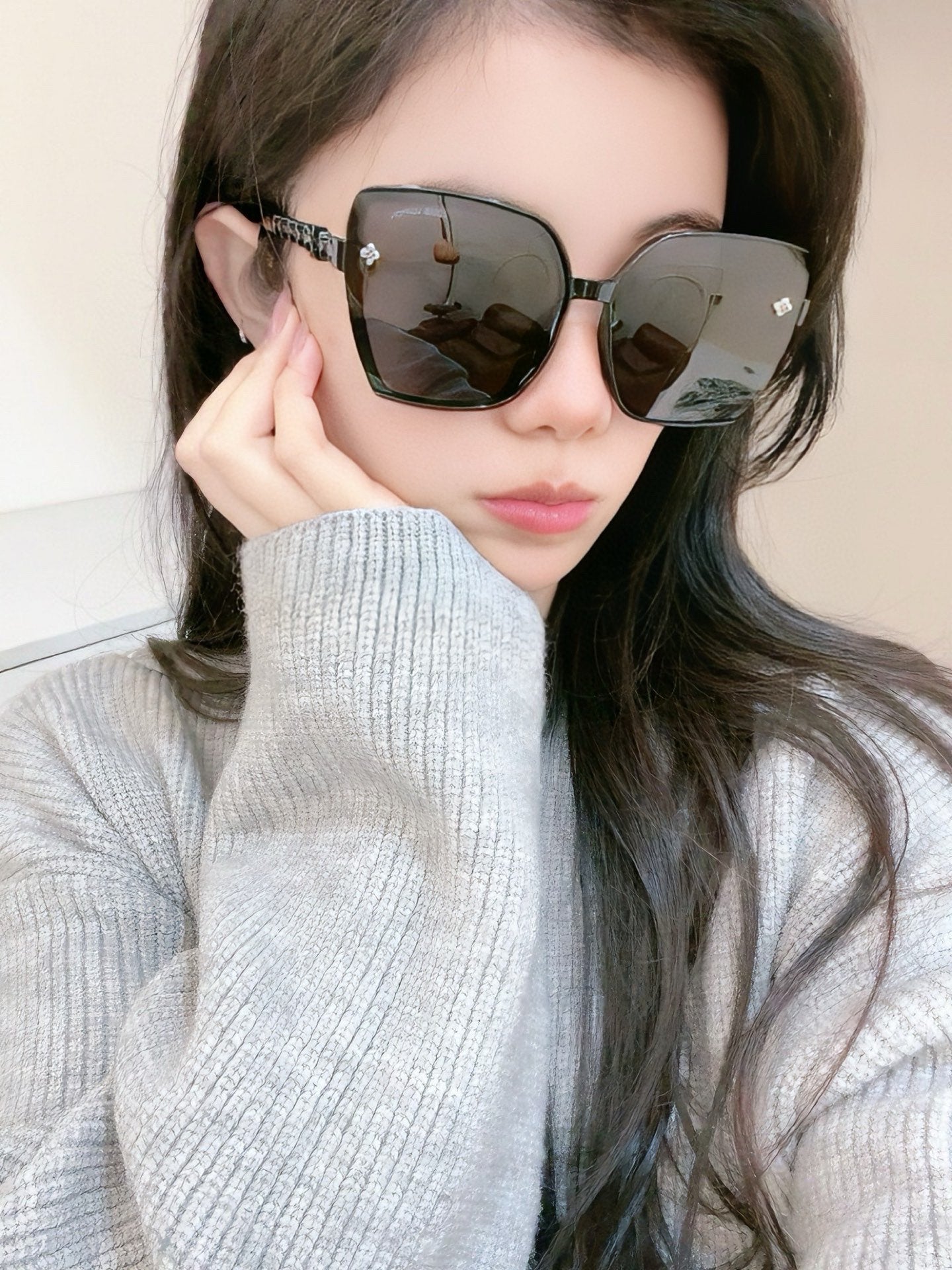 LOUIS VUITTON SQUARE SUNGLASSES L3992 IN ACETATE EMBOSSED LOGO
