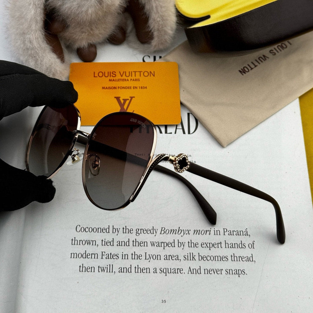 LOUIS VUITTON SIGNATURE ROUND SUNGLASSES L8638 IN METAL