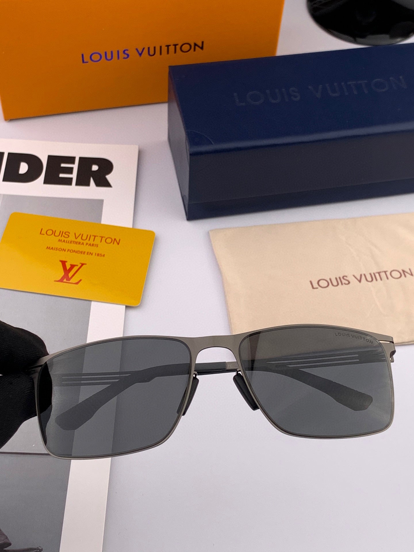 LOUIS VUITTON RECTANGULAR SUNGLASSES L169 IN METAL