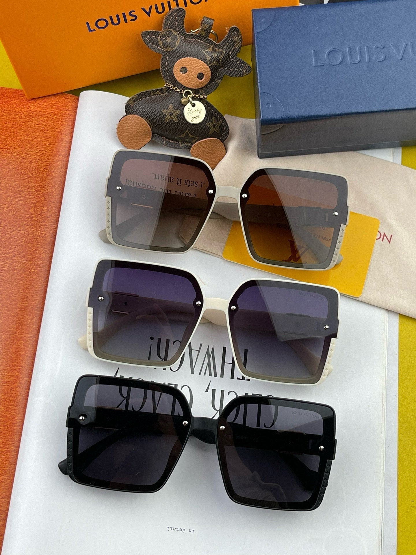 LOUIS VUITTON LARGE SQUARE SUNGLASS L1845 IN ACETATE