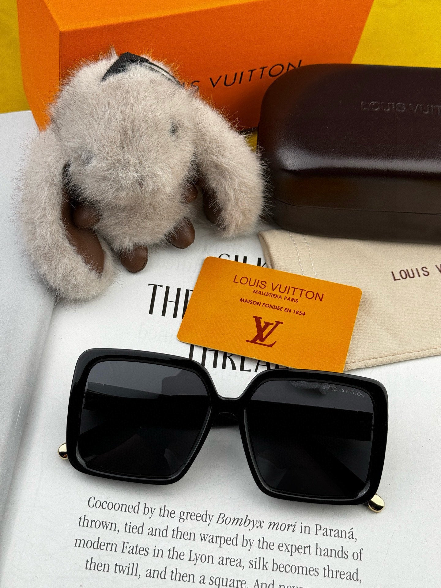 LOUIS VUITTON LARGE SQUARE SUNGLASS L6250 IN ACETATE
