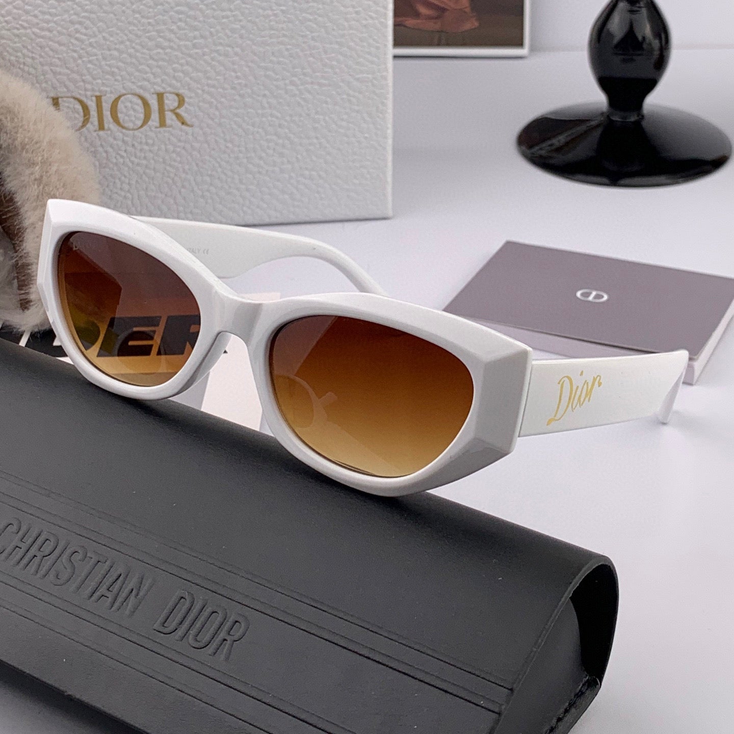 DIOR MONTAIGNE SUNGLASS D8620 IN WHITE ACETATE BROWN LENSES